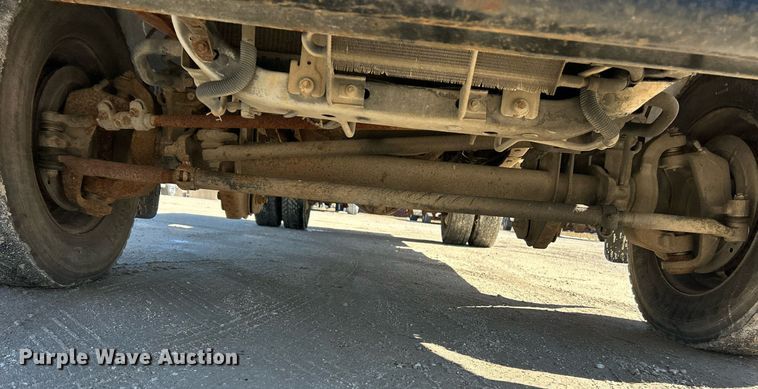 image for item EK2715 2005 Ford F450 Super Duty XL flatbed truck