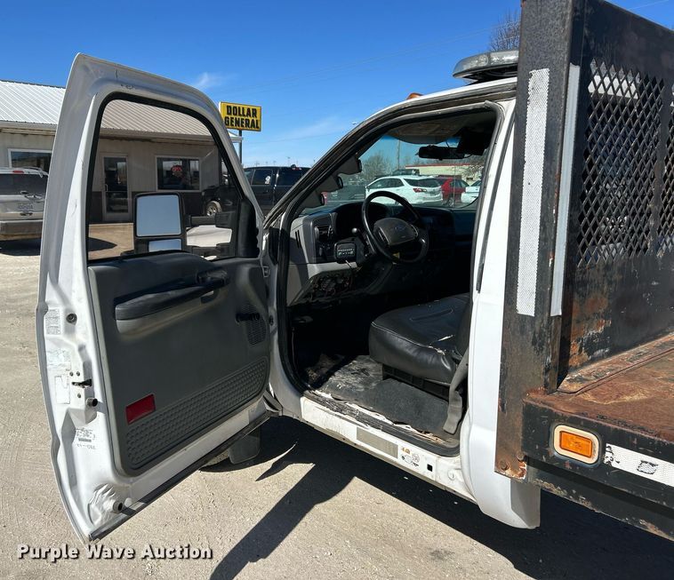 image for item EK2715 2005 Ford F450 Super Duty XL flatbed truck