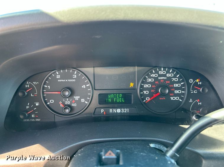 image for item EK2715 2005 Ford F450 Super Duty XL flatbed truck