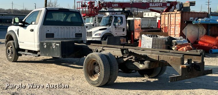 image for item EK2728 2017 Ford F550 Super Duty XL truck cab and chassis