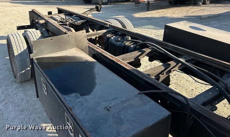 image for item EK2728 2017 Ford F550 Super Duty XL truck cab and chassis