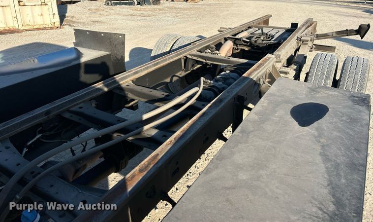 image for item EK2728 2017 Ford F550 Super Duty XL truck cab and chassis