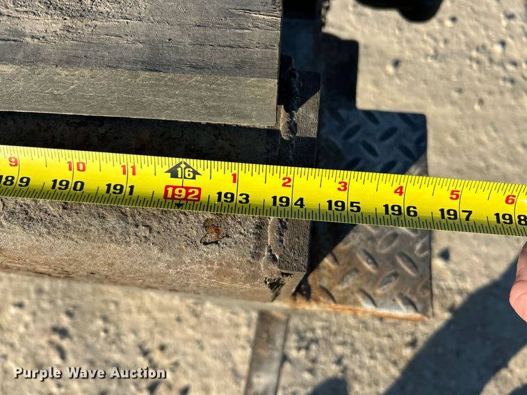 image for item EK2728 2017 Ford F550 Super Duty XL truck cab and chassis