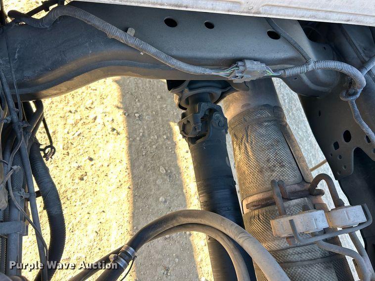 image for item EK2728 2017 Ford F550 Super Duty XL truck cab and chassis