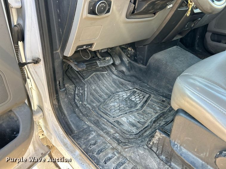 image for item EK2728 2017 Ford F550 Super Duty XL truck cab and chassis