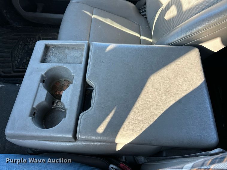 image for item EK2728 2017 Ford F550 Super Duty XL truck cab and chassis