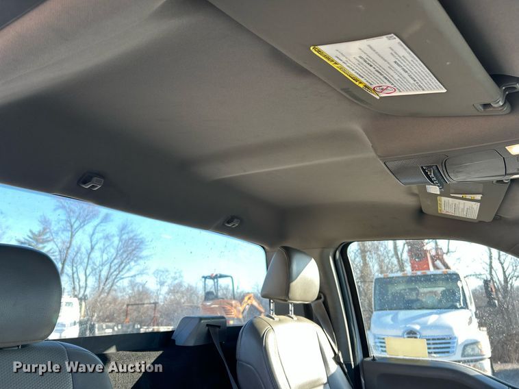 image for item EK2728 2017 Ford F550 Super Duty XL truck cab and chassis