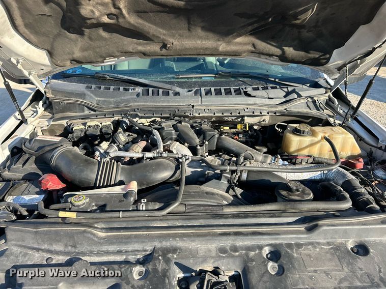 image for item EK2728 2017 Ford F550 Super Duty XL truck cab and chassis