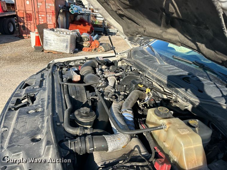 image for item EK2728 2017 Ford F550 Super Duty XL truck cab and chassis