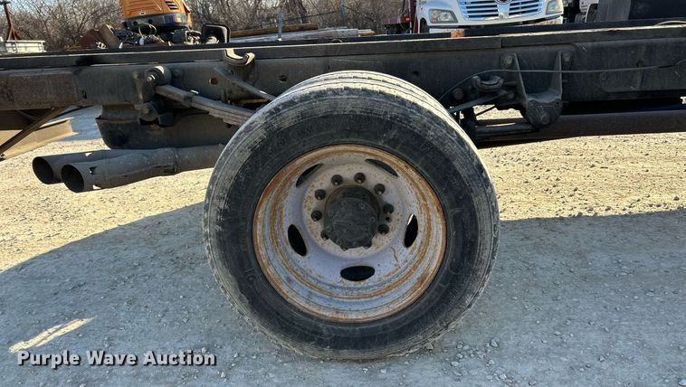 image for item EK2728 2017 Ford F550 Super Duty XL truck cab and chassis