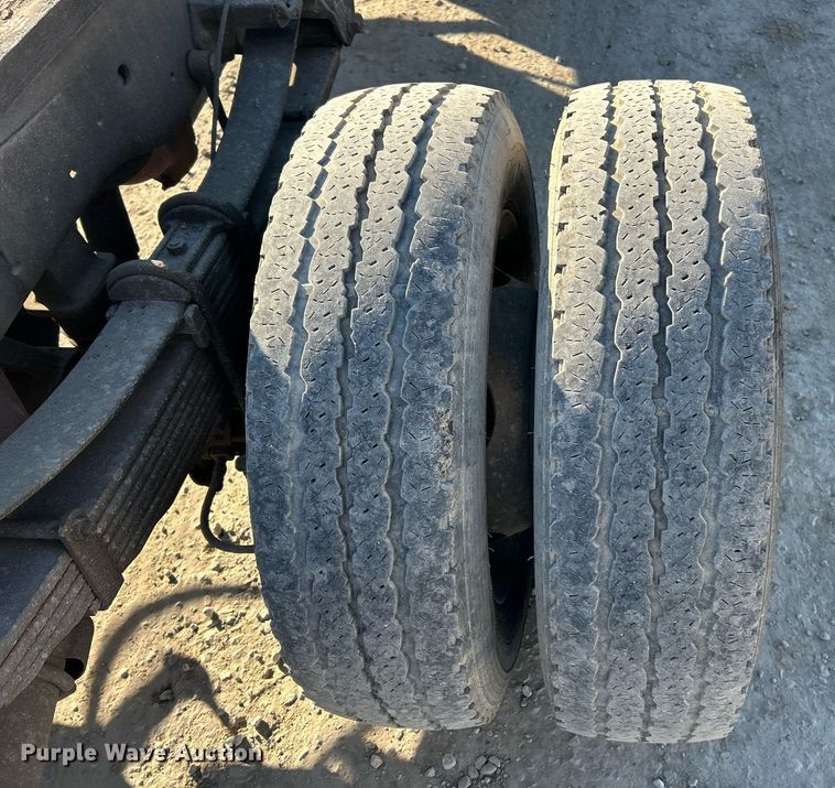 image for item EK2728 2017 Ford F550 Super Duty XL truck cab and chassis