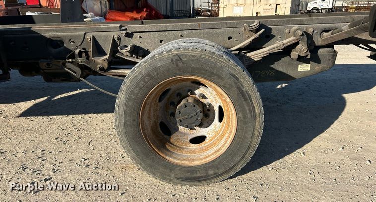 image for item EK2728 2017 Ford F550 Super Duty XL truck cab and chassis