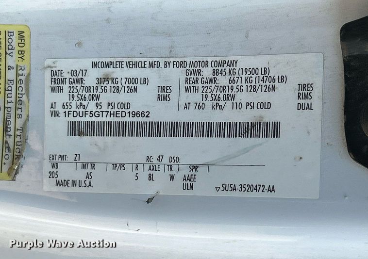 image for item EK2728 2017 Ford F550 Super Duty XL truck cab and chassis