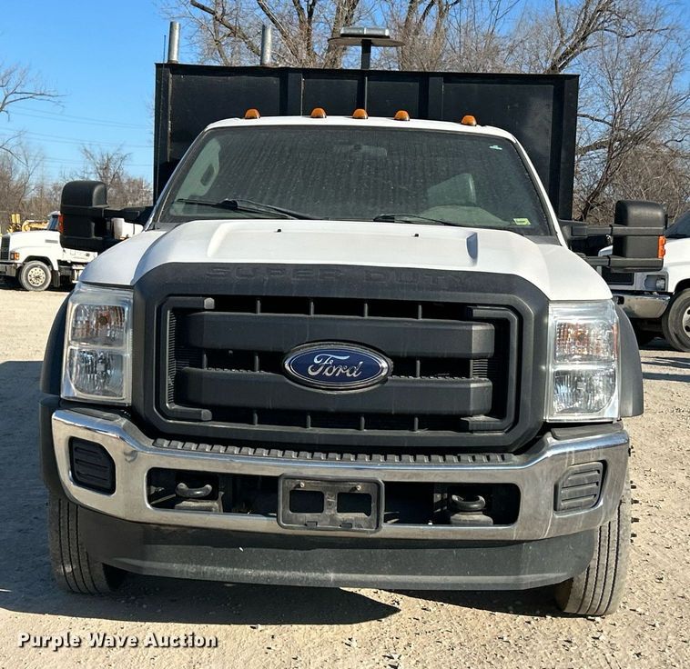 image for item EK2729 2016 Ford F550 Super Duty flatbed truck