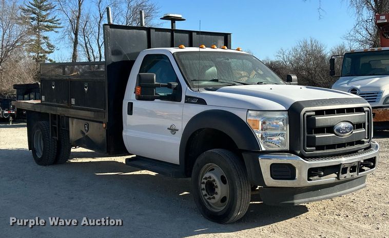 image for item EK2729 2016 Ford F550 Super Duty flatbed truck