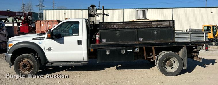 image for item EK2729 2016 Ford F550 Super Duty flatbed truck