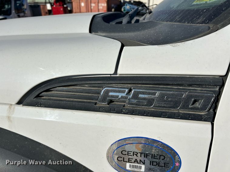 image for item EK2729 2016 Ford F550 Super Duty flatbed truck