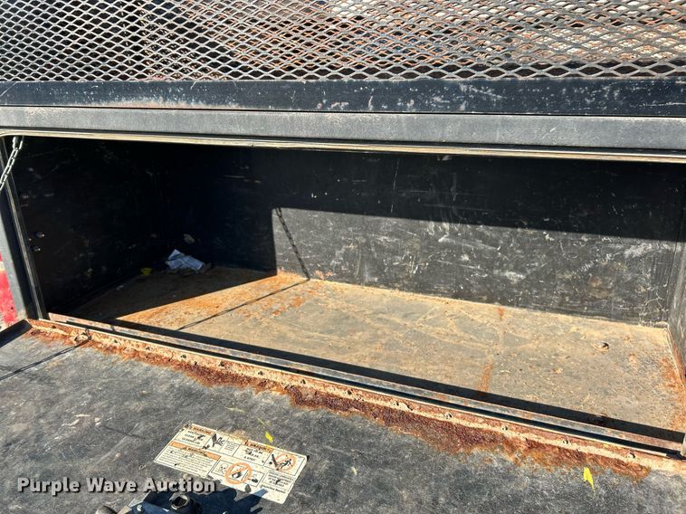 image for item EK2729 2016 Ford F550 Super Duty flatbed truck