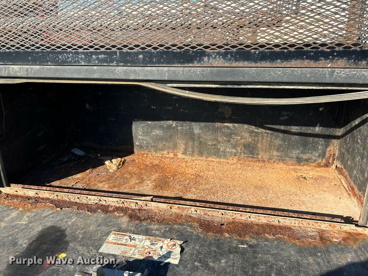 image for item EK2729 2016 Ford F550 Super Duty flatbed truck