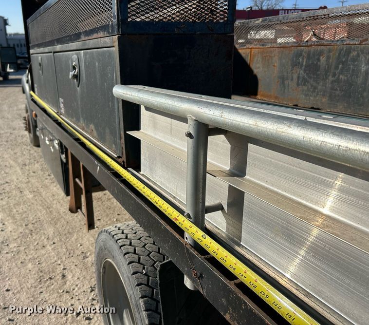 image for item EK2729 2016 Ford F550 Super Duty flatbed truck