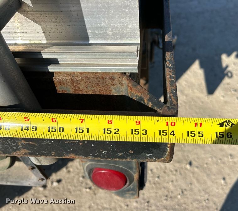 image for item EK2729 2016 Ford F550 Super Duty flatbed truck