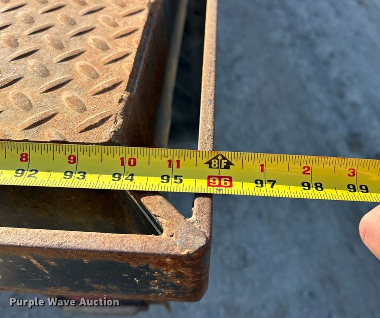 image for item EK2729 2016 Ford F550 Super Duty flatbed truck