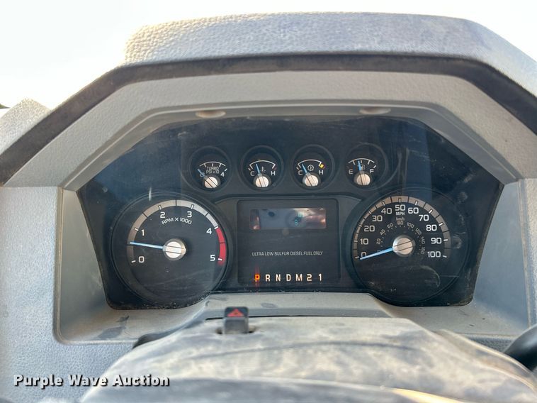 image for item EK2729 2016 Ford F550 Super Duty flatbed truck