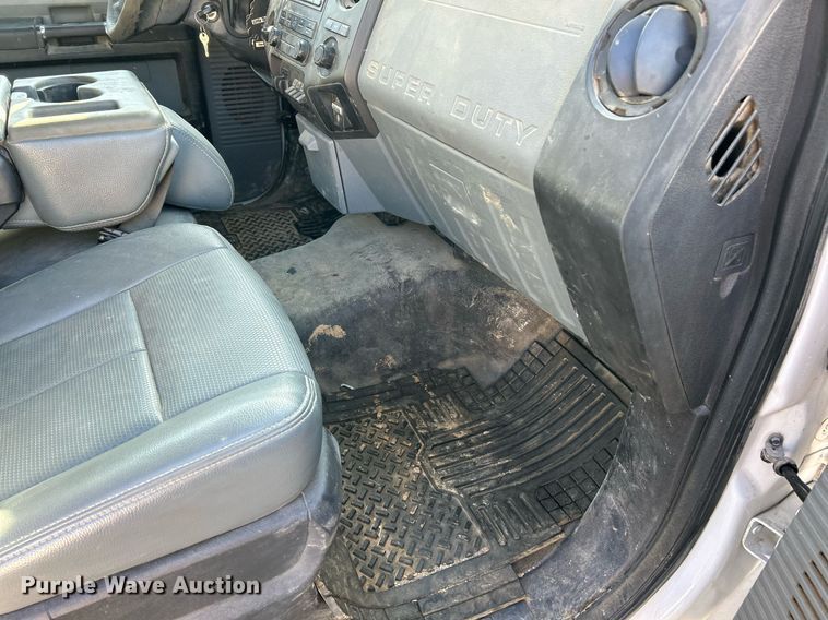 image for item EK2729 2016 Ford F550 Super Duty flatbed truck