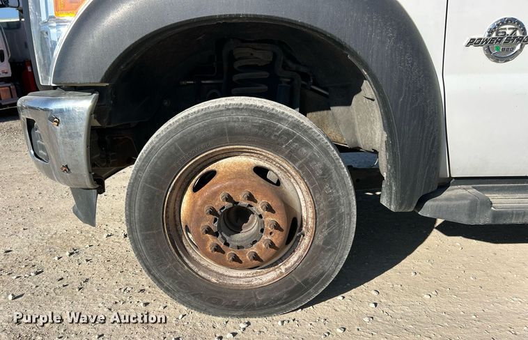 image for item EK2729 2016 Ford F550 Super Duty flatbed truck