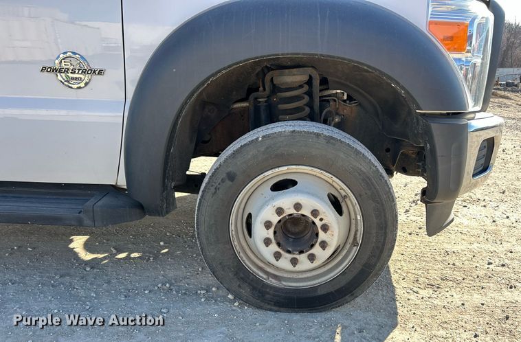 image for item EK2729 2016 Ford F550 Super Duty flatbed truck