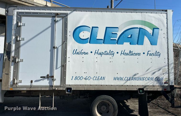 image for item EK2736 2013 Ford F550 Super Duty XLT box truck