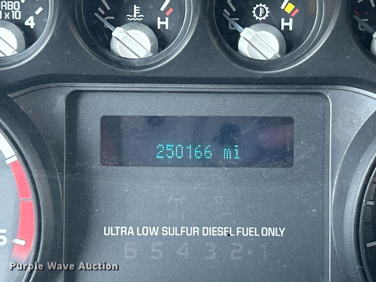 image for item EK2736 2013 Ford F550 Super Duty XLT box truck