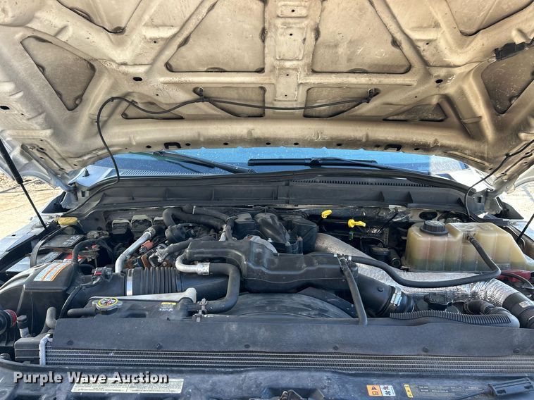 image for item EK2736 2013 Ford F550 Super Duty XLT box truck