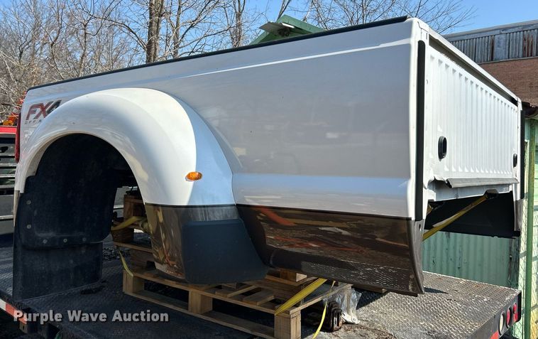 image for item EK2743 Pickup truck bed