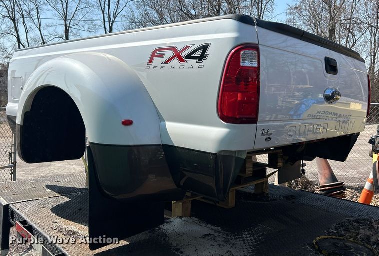 image for item EK2743 Pickup truck bed