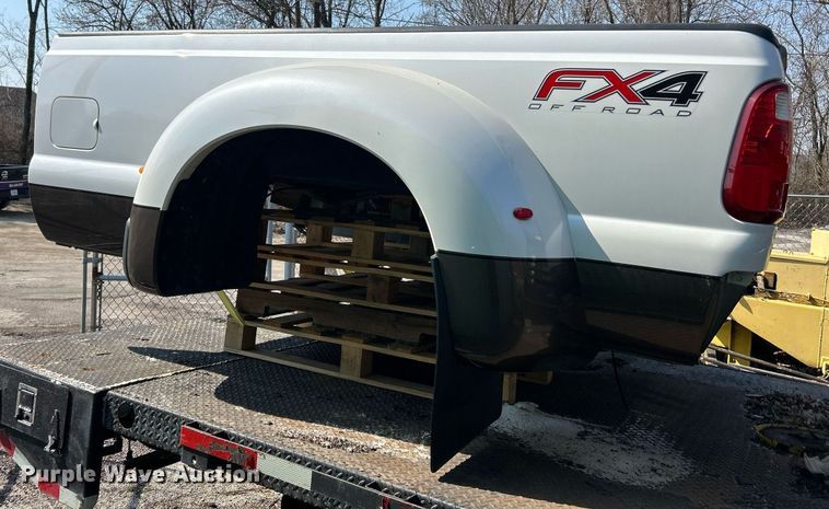 image for item EK2743 Pickup truck bed