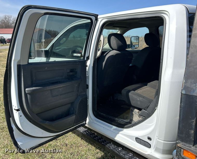 image for item EK2753 2012 Dodge Ram 3500 Crew Cab pickup truck