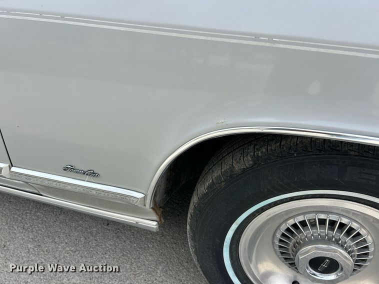 image for item EK2754 1976 Lincoln Continental 