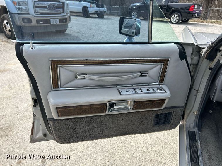 image for item EK2754 1976 Lincoln Continental 