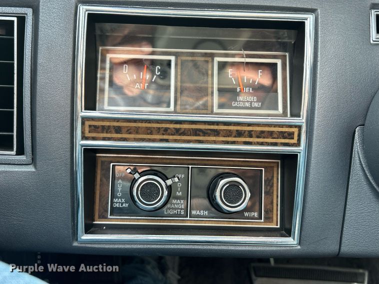 image for item EK2754 1976 Lincoln Continental 