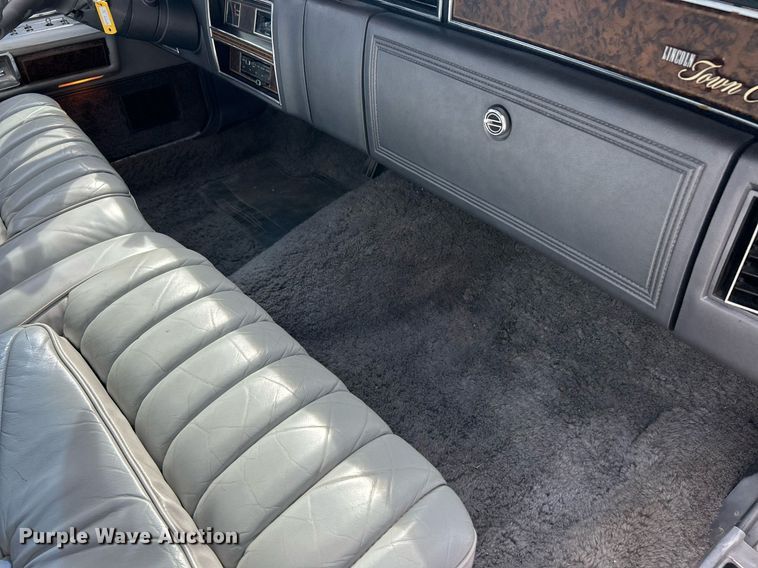 image for item EK2754 1976 Lincoln Continental 