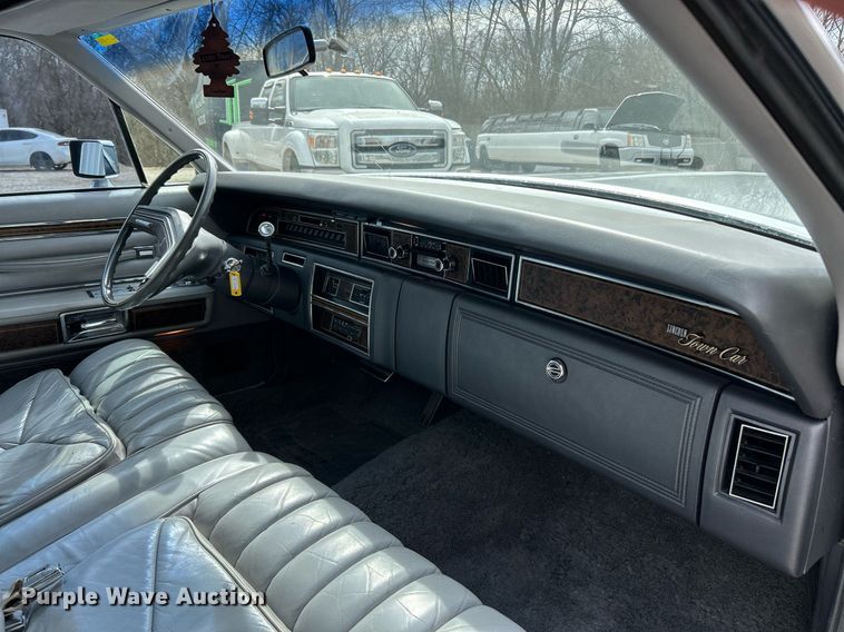 image for item EK2754 1976 Lincoln Continental 