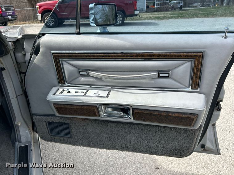 image for item EK2754 1976 Lincoln Continental 