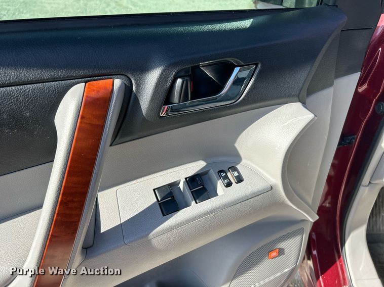 image for item EK2780 2008 Toyota Highlander Limited SUV