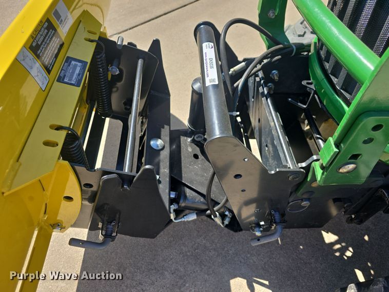 image for item EK5035 2010 John Deere 2305 MFWD tractor