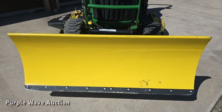 image for item EK5035 2010 John Deere 2305 MFWD tractor