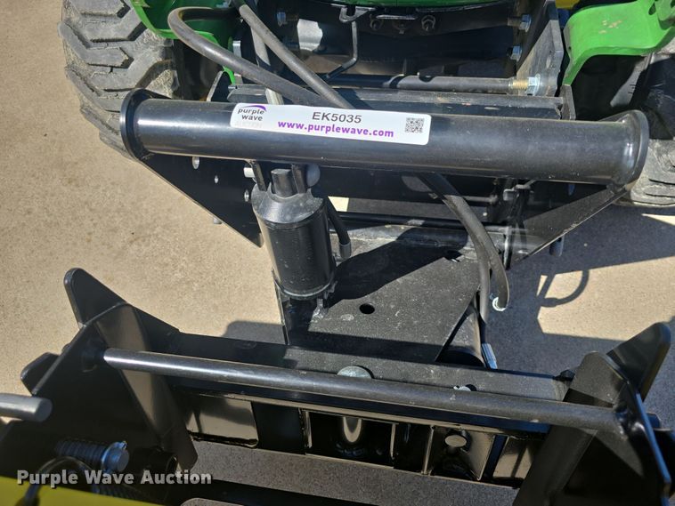 image for item EK5035 2010 John Deere 2305 MFWD tractor