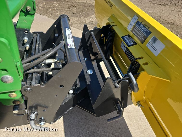 image for item EK5035 2010 John Deere 2305 MFWD tractor