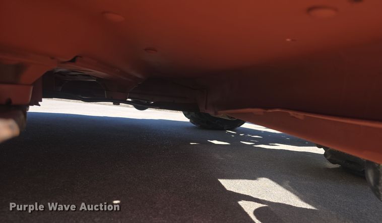 image for item EK5035 2010 John Deere 2305 MFWD tractor