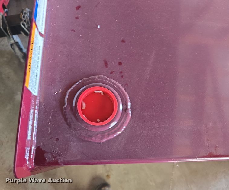 image for item EK5041 2018 Reznor oil tank